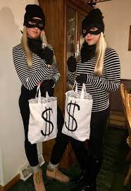 Bank Robbers Halloween Costume Bankrobber Easycostumeideas Bank Robber Halloween Costume Robber Halloween Costume Halloween Costumes For Work