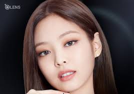 Korean Plastic Surgeon Explains What Makes Each BLACKPINK Member's Eyes  Unique