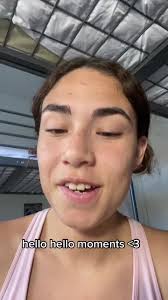 vikki ( Taylor's version ) (@victoria.readss)