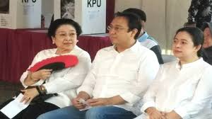 Banyak orang bisa saja mengira megawati soekarnoputri baru mengenal politik pada 1987. Siapa Yang Layak Jadi Suksesor Megawati Prananda Prabowo Atau Puan Maharani