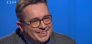 Široké veřejnosti je znám jako rozhlasový a televizní moderátor, a to např. Promorujeme Velmi Intenzivne Roman Smucler To Chvali Chytra Karantena Je Podle Nej Uplne Ztracena Parlamentnilisty Cz Politika Ze Vsech Stran