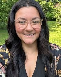 Melissa Estremera's Instagram, Twitter & Facebook