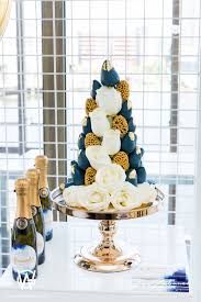 Gorgeous Strawberry Towers In Blue White And Gold With Event Labelled Champagne Strawberry Tower Chocolate Covered Strawberries Chocolate Dipped Strawberries
