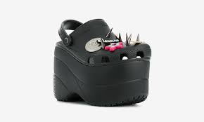 — simon curtis (@simoncurtis) september 26, 2020. Balenciaga Platform Crocs Release Date Price More Info