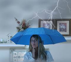 Iringilah dengan bacaan surat al fatihah sebanyak 33 kali sambil bayangkan wajah. Kamu Masih Percaya Gak Sama 9 Pamali Yang Katanya Mengerikan Ini