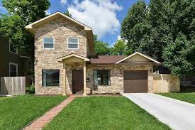 229 N Rutan St Wichita Ks 67208 In 2020 Trulia Home And Family Renting A House