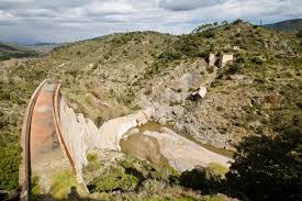 A tectonic fault was later found as the most likely cause of the disaster. Barrage De Malpasset St Tropez Fashionvictress 06 Fashionvictress Fashionblog Aus Munchen