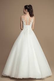 Rejoignez des milliers de bonnes épouses. Robe Mariee Princesse Dentelle Francaise Et Organza Callisto
