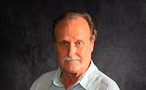 Full Metal Corset: Artist Frank Strunk III takes a final bow at Wearable  Art 6 in Dunedin