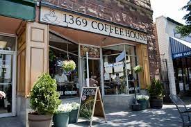 Coffee Shops Massachusetts 1369 Coffee House Boston For More Than Two Decades This Popular Coffee House There Are Actually Coffee House Coffee Shop Coffee