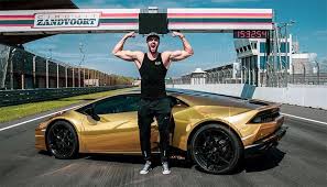 He uses his social media platforms to share his idea of the perfect body, while at the same time telling his audience to enjoy life and not be too obsessed with the ideal of the perfect healthy life, thus normalizing fitness with some enjoyment and abnormalizing the pure obsession with fitness. Joel Beukers Beukt Met 337 Km U Over Openbare Weg Topgear Nederland