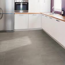 La gran versatilidad de los suelos vinílicos los hace extremadamente indicados para la instalación en baños y cocinas. Instalador De Suelos Vinilicos En Gipuzkoa