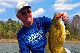 Maybe you would like to learn more about one of these? Pre Spawn Bass Crankbait Fishing Top Crankbait Tips Midwest Outdoors