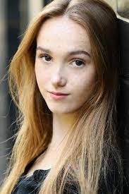 Millie Kent's Instagram, Twitter & Facebook