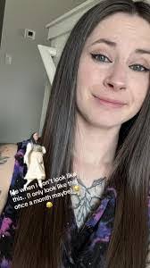 Brooke Knott's Instagram, Twitter & Facebook