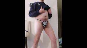 Mysteriousターバンで汚いユーロハンクと顔に覆われた口&Naked体が明らかに!