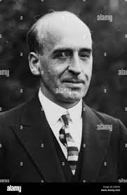 Sean Lester's Instagram, Twitter & Facebook