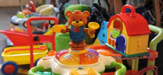 Bénéficiez d'un large choix d'articles grâce à la bourse aux jouets virtuelle de paruvendu.fr : Chateau Gontier La Bourse Aux Jouets De L Association Planet Momes Est Annulee Laval Maville Com