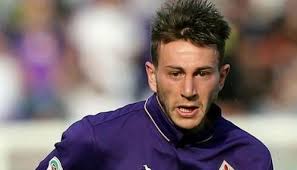 Long hair with bangs is a look that's always on trend. Juventus Bernardeschi Suffers Right Adductor Discomfort