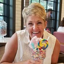 Denise Guay's Instagram, Twitter & Facebook