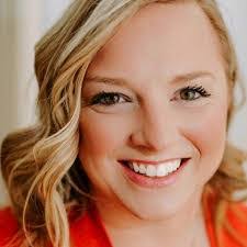 Amanda Zerbe's Instagram, Twitter & Facebook