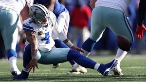 Los Cowboys sufren temporadas consecutivas de derrotas, Dak Prescott es  enviado al banquillo y un defensa es expulsado en una derrota abultada.