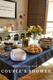 Ein Paar Duschen Probieren Sie Diese Rezepte Designideas Designinspiration Designlovers Designe Wedding Shower Food Couple Shower Couples Shower Appetizers