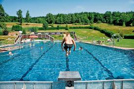 Floh Seligenthal Struther Schwimmbad Bislang Nie An Kapazitatsgrenze Schmalkalden Insudthuringen