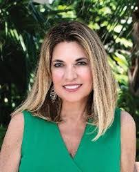 Donna Wrobel's Instagram, Twitter & Facebook