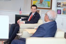 He replaces tan sri ahmad badri mohd zahir who was appointed the employee provident fund (epf) chairman beginning 1st may 2020. H E Mr Olexander Nechytaylo Ambassador Of Ukraine To Malaysia Paid A Courtesy Call On The Chairman Of Malaysian National Commission For Unesco Minister Of Education Dato Seri Mahdzir Khalid Embassy Of