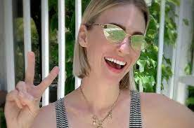 January Jones Trolled A Tabloid After It Shamed Her Over Bikini Pics Reminding The World That She Is Truly Perfect Bikini Pictures Bikinis January Jones