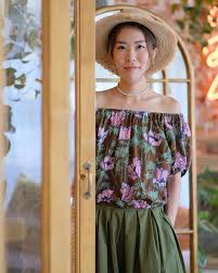 麻利亞 （英語： maria tang ，1982年3月16日 － ），又名 麻利 、 麻利有隻小綿羊 ，原名 鄧慧妍 ，為 香港商業電台 叱咤903 的節目主持人。 å­¸å¥½å»£æ±è©± éº»åˆ©ä¸é»žåæ‰¹è©•è¢«å§œç³–pmé¬§çˆ†å§œæ¿¤ç²‰çµ² æ¿¤æ¿¤åªä¿‚å€‹å°æœ‹å‹ æ™´å ± å¨›æ¨‚ ä¸­æ¸¯å° D200504