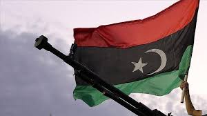 تحدها مصر من الشمالو ليبيا من الشمال الغربي وتشاد من الغرب وجمهورية أفريقيا الوسطى من الجنوب الغربي وجنوب السودان من الجنوب وإثيوبيا من الجنوب الشرقي وأريتريا من الشرق والبحر. Ø§Ù„Ø³ÙˆØ¯Ø§Ù† ÙŠØ­Ø°Ø± Ù…Ù† Ø¥Ø¹Ø§Ø¯Ø© Ø§Ù„Ù…Ø±ØªØ²Ù‚Ø© Ø¨Ø£Ø³Ù„Ø­ØªÙ‡Ù… Ù…Ù† Ù„ÙŠØ¨ÙŠØ§ Ø¥Ù„Ù‰ Ø¨Ù„Ø§Ø¯Ù‡Ù…