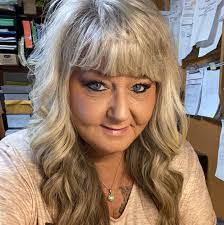 Lisa Rininger's Instagram, Twitter & Facebook