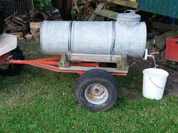 Diy Anhanger Mit Wechselaufsatz Fur Rasentraktor Hier 100ltr Zinkfass Rasentraktor Traktor Rasentraktor Anhanger