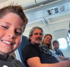 Um bocadinho de Açores Música, família e amigos :) Obrigado aos  @mareilha_pico (em particular à @sara.miguel.estrela e ao @jorge_canars)  pelo esforço e pela oportunidade de conhecermos este bocadinho de paraíso  🙏 -