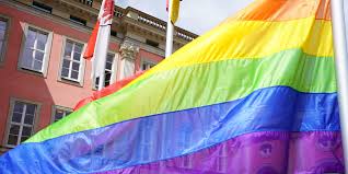 16 jahre haft für mann. Regenbogenflagge 2021 Ministerium Fur Soziales Gesundheit Integration Und Verbraucherschutz