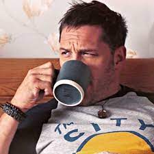 Image May Contain One Or More People Tom Hardy Actor Tom Hardy Kiss Me Hardy