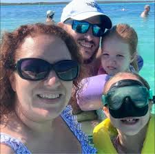 Welcome to the Polly Pocket "Tiny but Mighty" Airbnb in Littleton, Mass.!  airbnb.com/pollypocket (📸 Kelsey McClellan; Elizabeth Renstrom)