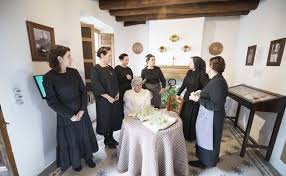 Ordena guardar silencio cada vez que entra a escena; La Casa De Bernarda Alba Valderrubio 2020 All You Need To Know Before You Go With Photos Tripadvisor