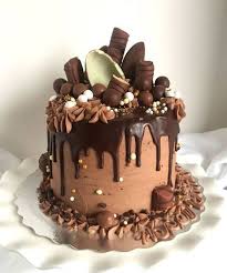 Crust N Cakes On Twitter Chocolate Drip Cake Drip Cakes Triple Chocolate Cake