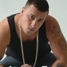 I don't like the taboo where the pop singer does a song with a reggaeton. Marihuana Live Nicky Jam Ft Dj Badboy Perreggae 2011 By Young Daddy