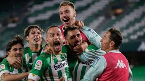La vida es lo que más se parece al betis, renueva o hazte. Q1c9tt5t3fv0vm