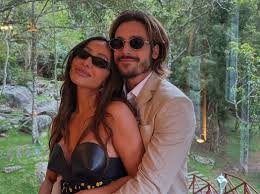 Sabrina Sato recebe carinho e apoio de fãs após perder bebê: Que você  seja forte - Folha PE