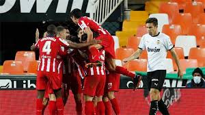 ينشط الفريق حالياً في الدوري الإسباني وملعبه الأساسي هو الواندا ميتروبوليتانو الذي يتسع حالياً لـ67 الف متفرج أكبر. ÙÙŠØ¯ÙŠÙˆ Ø¨Ø§Ù„Ù†ÙŠØ±Ø§Ù† Ø§Ù„ØµØ¯ÙŠÙ‚Ø© Ø£ØªÙ„ØªÙŠÙƒÙˆ Ù…Ø¯Ø±ÙŠØ¯ ÙŠØªØ®Ø·Ù‰ ÙØ§Ù„Ù†Ø³ÙŠØ§ ÙˆÙŠØ·Ø§Ø±Ø¯ Ø³ÙˆØ³ÙŠÙŠØ¯Ø§Ø¯ Ø¹Ù„Ù‰ ØµØ¯Ø§Ø±Ø© Ø§Ù„Ù„ÙŠØ¬Ø§ Ø¨Ø·ÙˆÙ„Ø§Øª