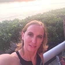 Janelle Downes (@Hrupsanddownes)