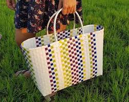 Woven Plastic Bag Colorful Hobo Tote Woven Basket Summer Etsy In 2020 Market Basket Bag Bags Wicker Bags