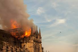 The cause of the fire is not yet clear. Notre Dame Une Sous Estimation Du Risque Par Certains Responsables Aux Consequences Devastatrices The New York Times