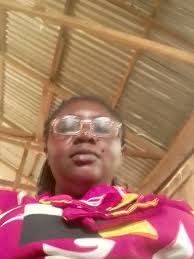 why are women attracted to feminized men?