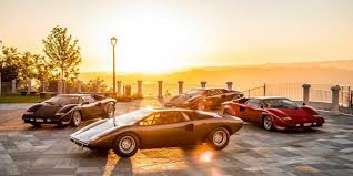 1 day ago · the 2021 lamborghini countach will be limited to just 112 units, with customer deliveries expected to begin sometime during the first half of 2022. Lamborghini Countach 50 Jahre Im Ruckblick